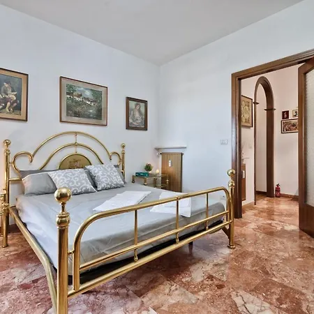 Apt Venice Гостевой дом